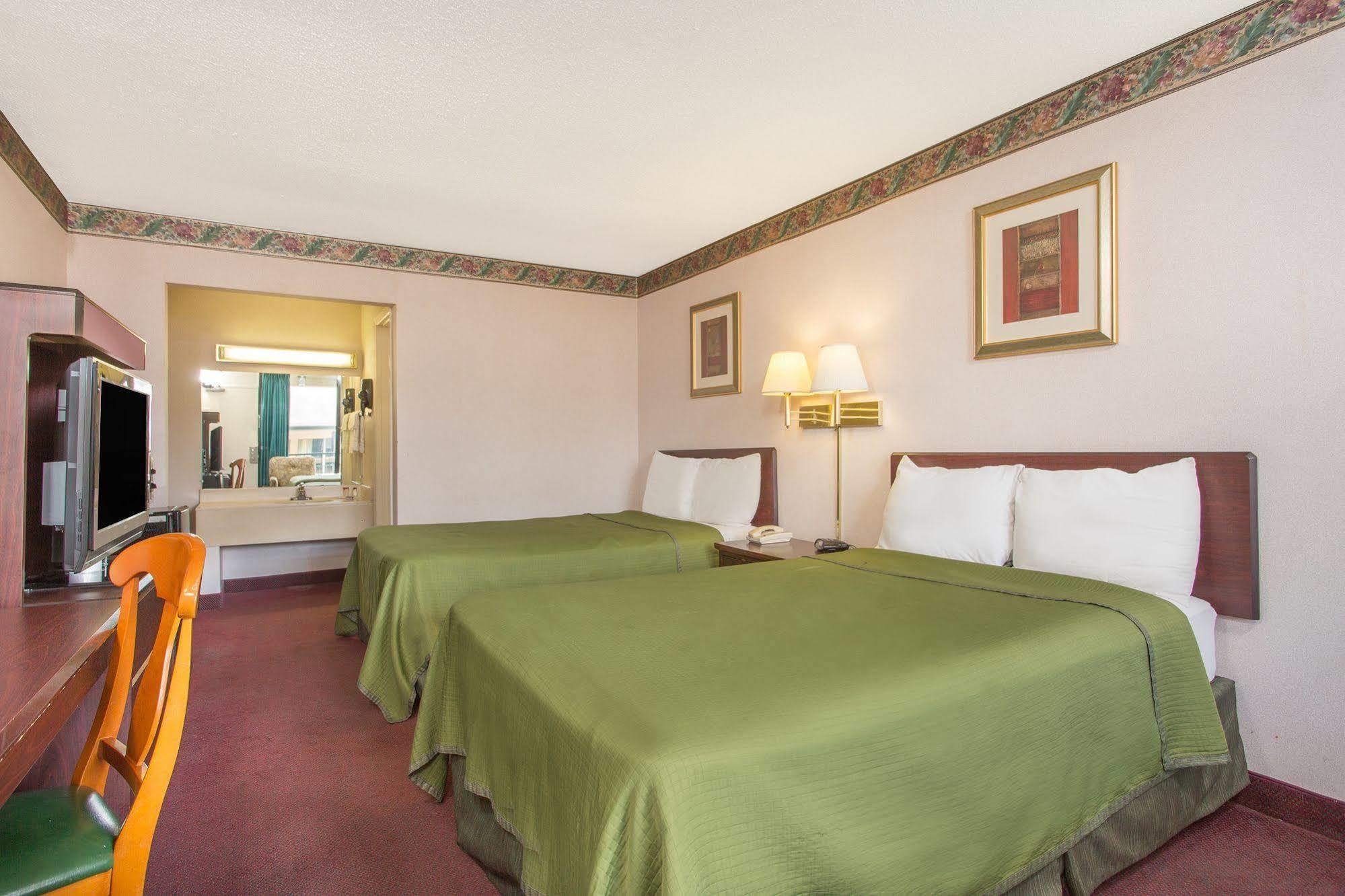 Knights Inn Roanoke Buitenkant foto