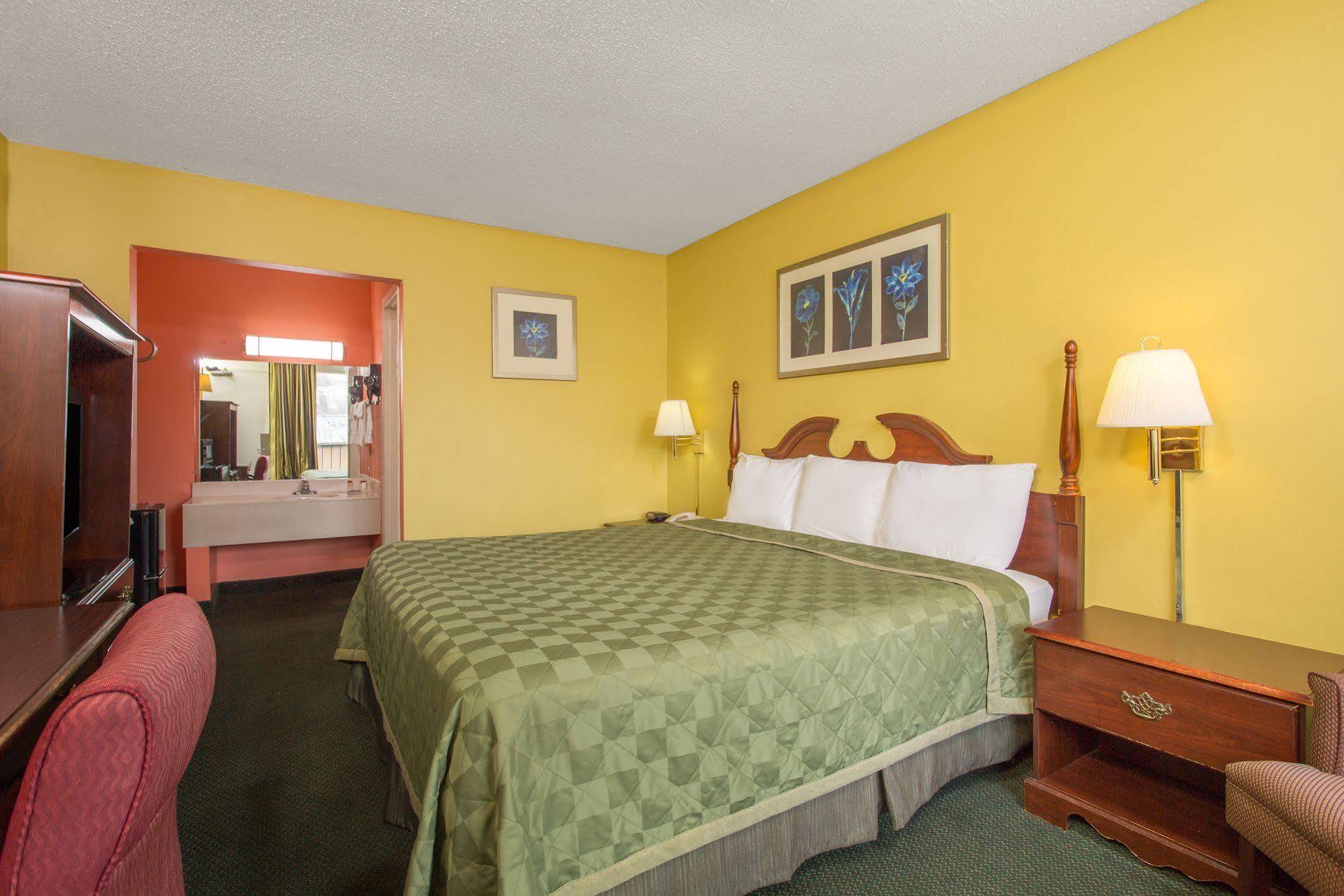 Knights Inn Roanoke Buitenkant foto